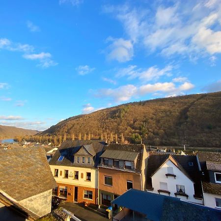 Appartement Schoene Fewo Moselblick Wlan Netflix Freizeitpark à Klotten Extérieur photo